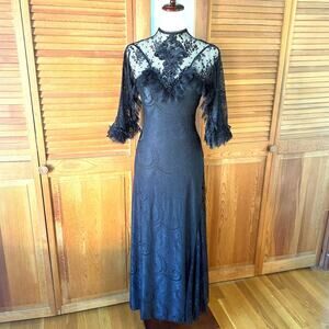 Devil Fashion Gothic Victorian 1930s 'Birds of a Feather' Lace Maxi Gown Dress
